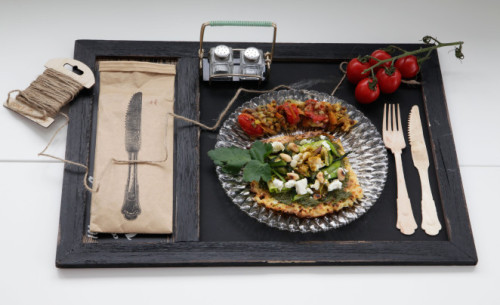 Picture for Cauliflower Pizza with Pesto, Grated Zucchini and Roasted Almonds